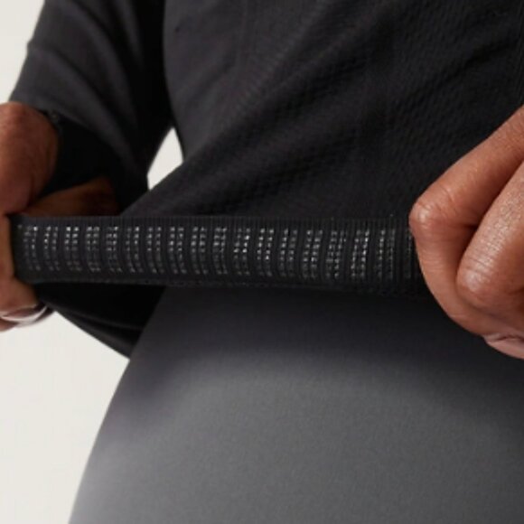 MOMENTUM SEAMLESS HALF ZIP - Picture 2 of 11